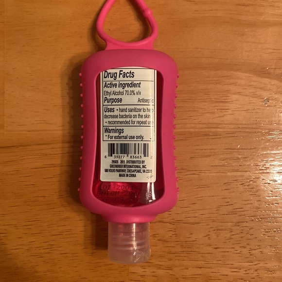 NEW Bath and Body Bundle - 8 items in this lot! - Picture 4 of 7